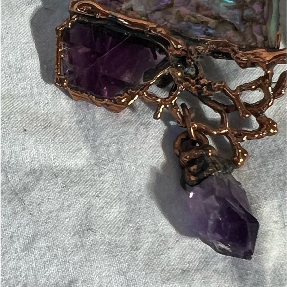 Ornate shell and crystal earrings - Picture 2 of 4